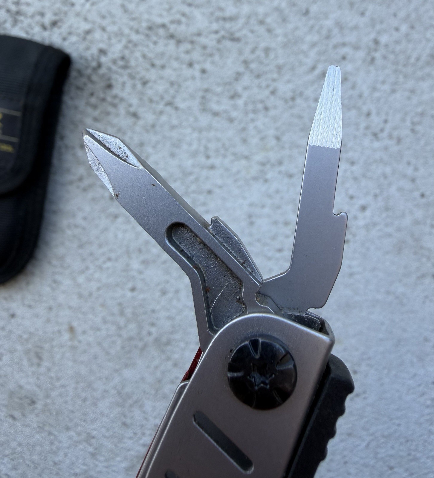 GERBER OCTANE RED/SILVER MULTI-PLIER MULTI TOOL IN SHEATH DISCONTINUED, RARE