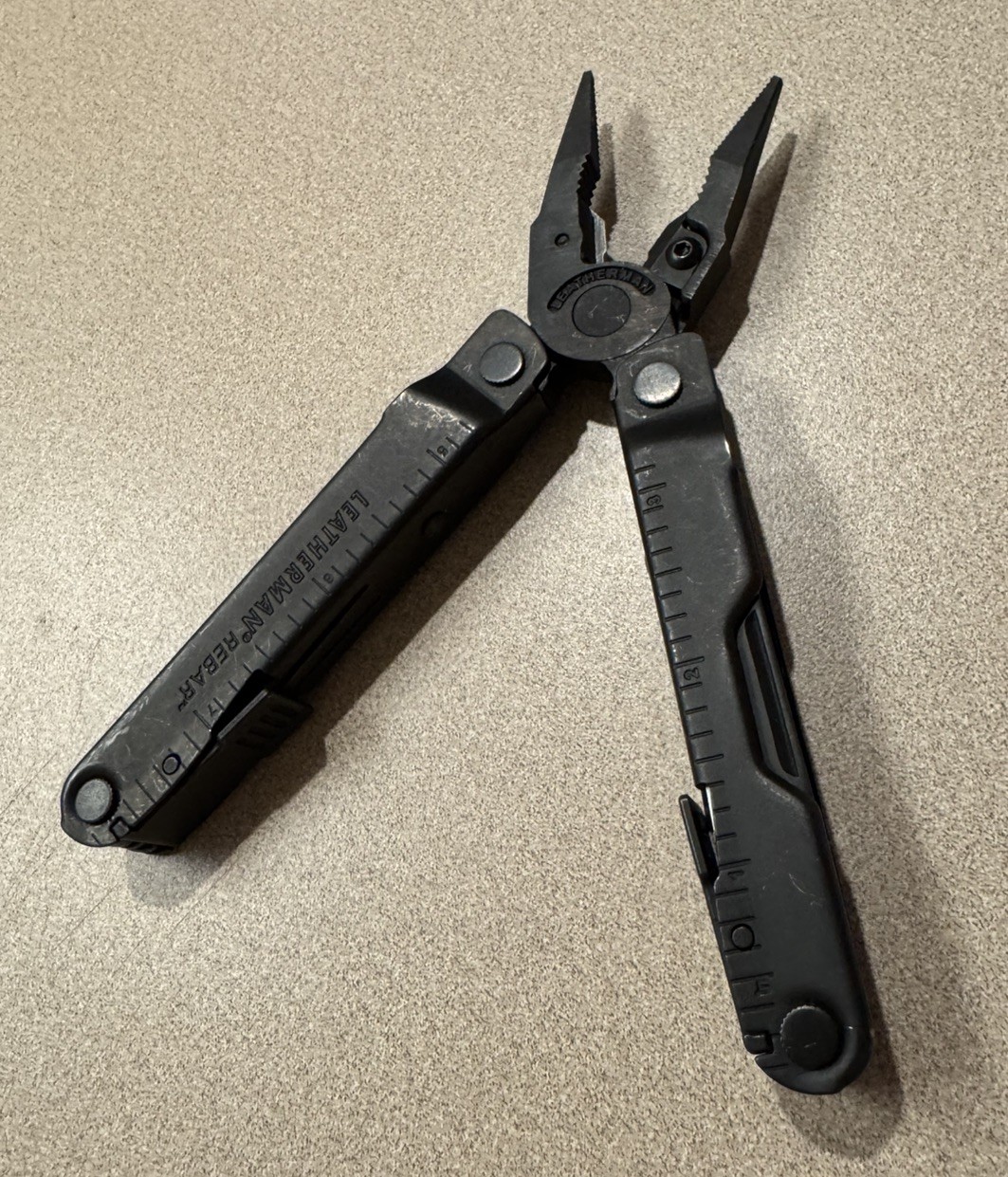 Leatherman Rebar Multi-Tool! Free Shipping! BLACK OXIDE!