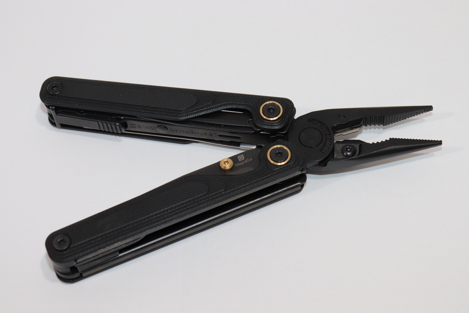 Leatherman Wave Alpha Multitool Black Oxide New (Open Box)
