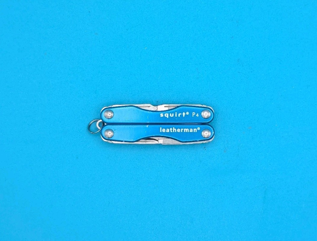 Leatherman Squirt P4 Multi-Tool, Key Ring, Retired, BLUE!