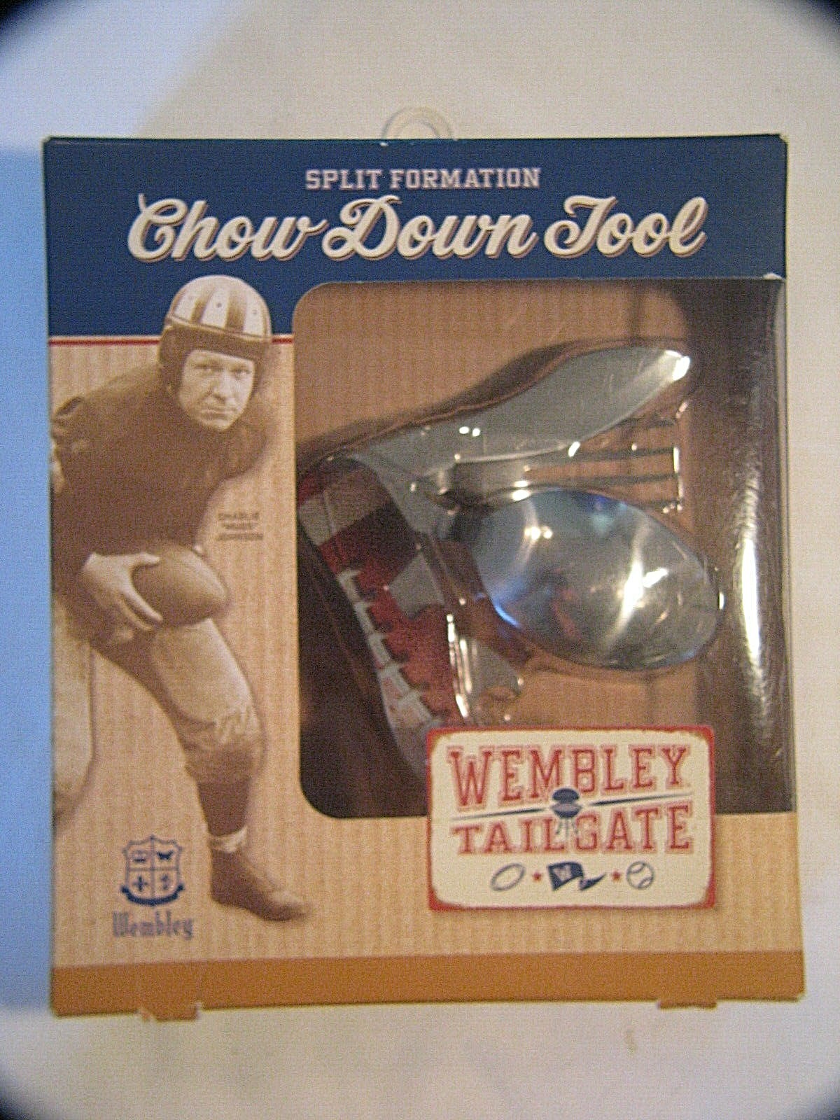 FOOTBALL TAILGATE PARTY WEMBLEY TAILGATE CHOW DOWN TOOLS SPOON FORK KNIFE N BOX