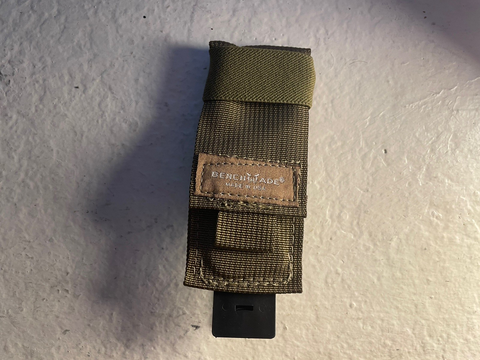 STRAP CUTTER, BENCHMADE, BLACK IN COLOR, COYOTE BROWN POUCH NEW