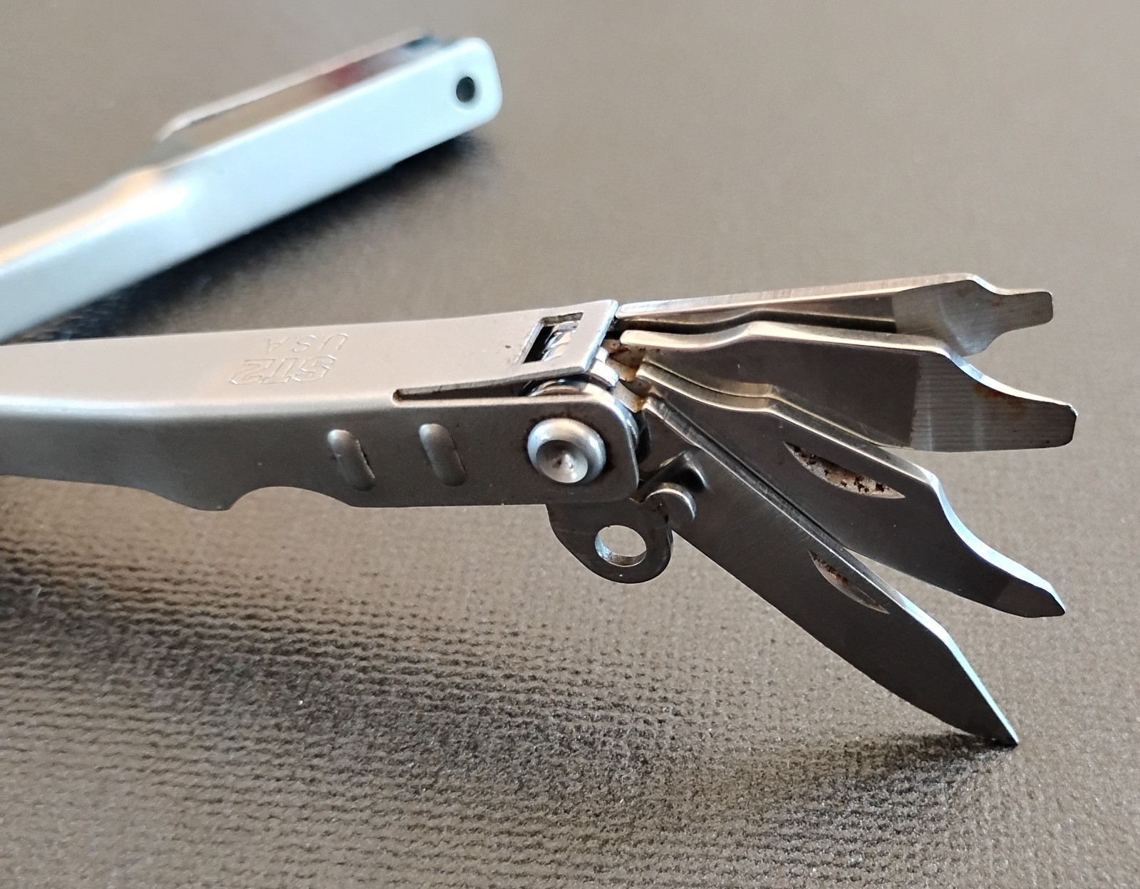 Schrade Tough Chip ST2 Multi Tool
