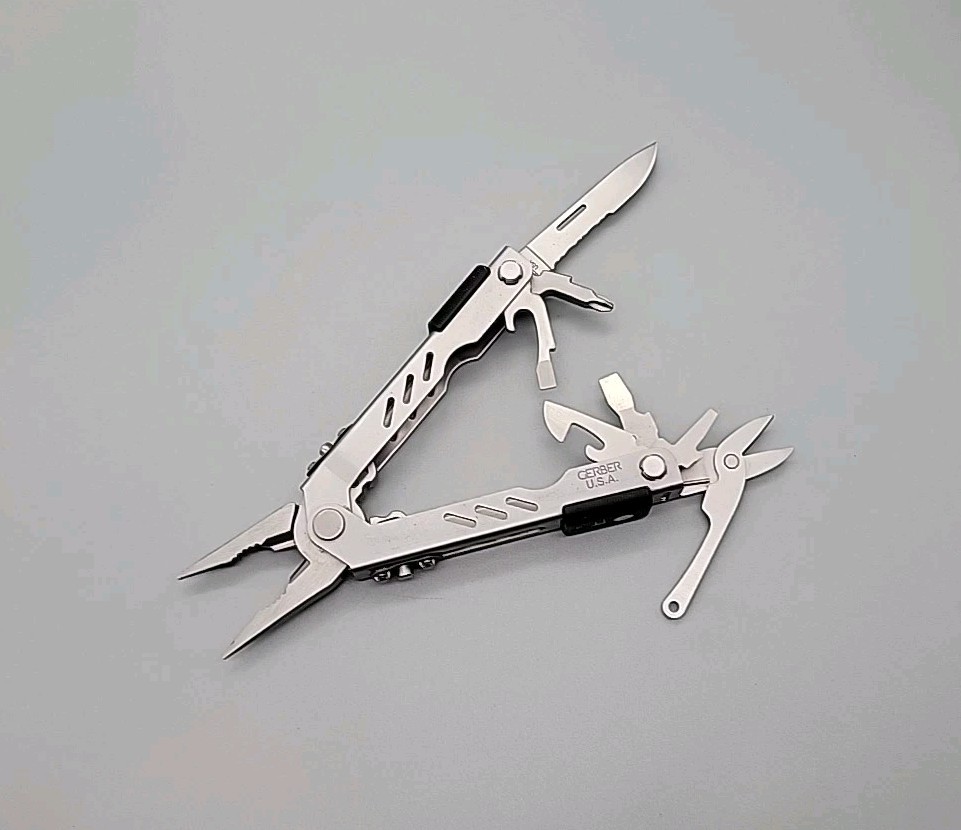 Gerber USA MP400 Compact Sport Multi-Plier Multi-Tool w/ Fiskars Scissors
