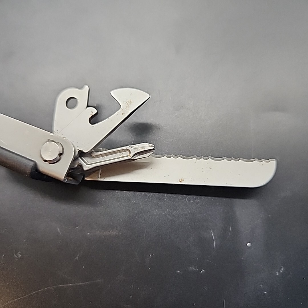 Gerber MP600 Multi-Tool Needlenose, Carbide Cutters, 12 Tool Folding Pliers