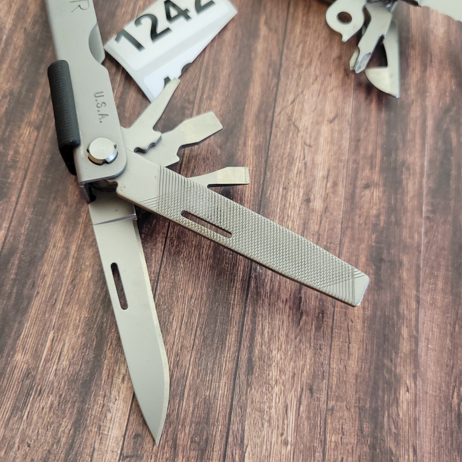 Gerber Multi-Plier 600 Multi-Tool Knife USA UAW Ford Motor Company