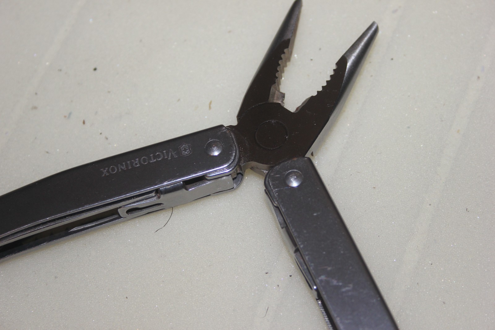 Victorinox Swiss Tool Spirit MX? XBS ? Multitool, leather case, vintage?