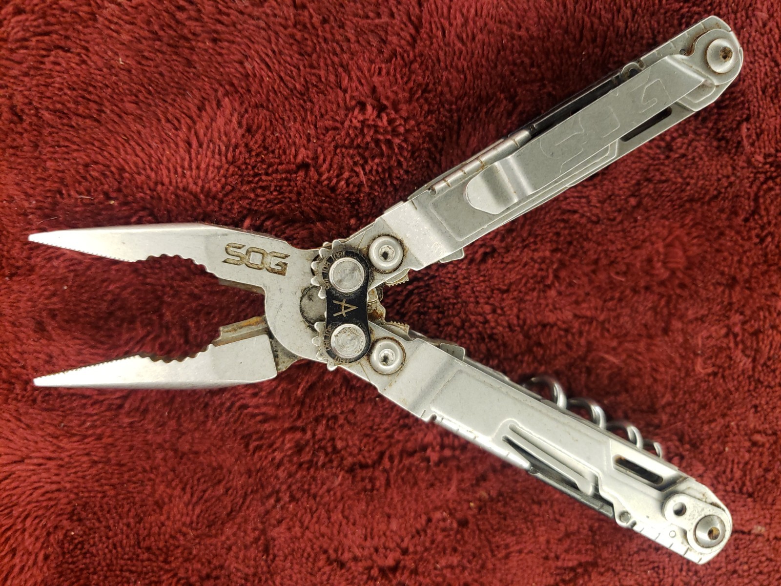 SOG PL1001-CP Stonewash PowerLitre Multi-Tool w/17 Tools corkscrew