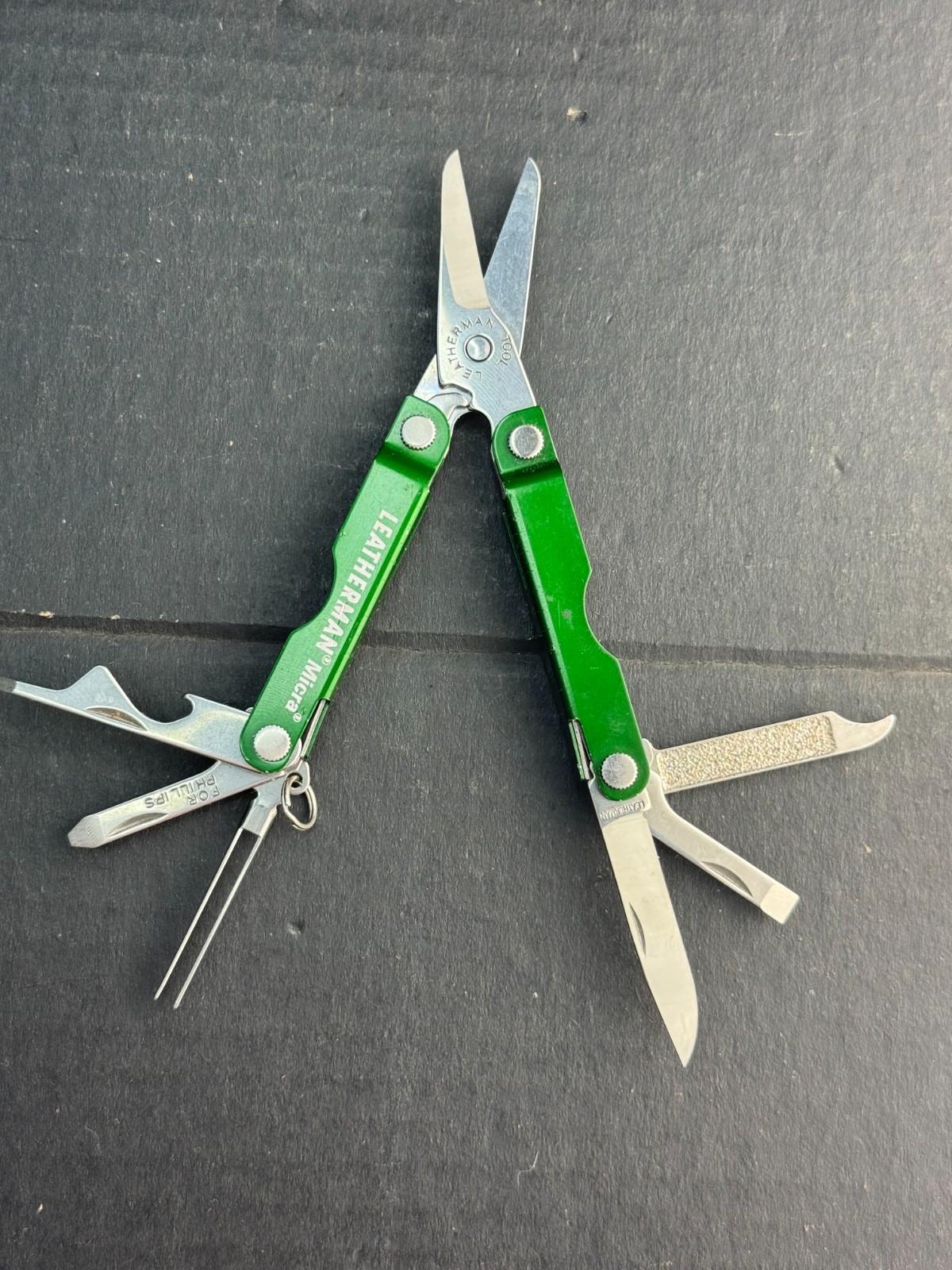 Leatherman Micra 10 in 1 Multitool Anodized Aluminum – Green