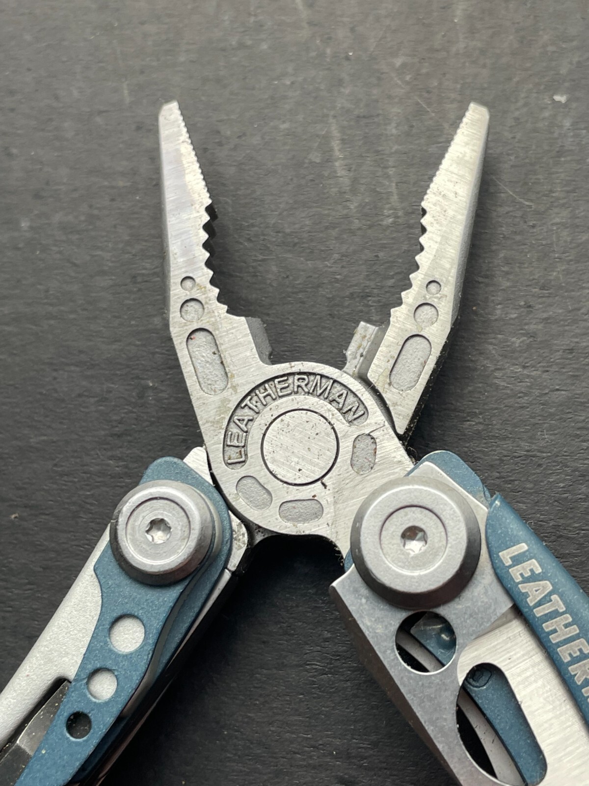 Leatherman Skeletool multi tool – Various Colors