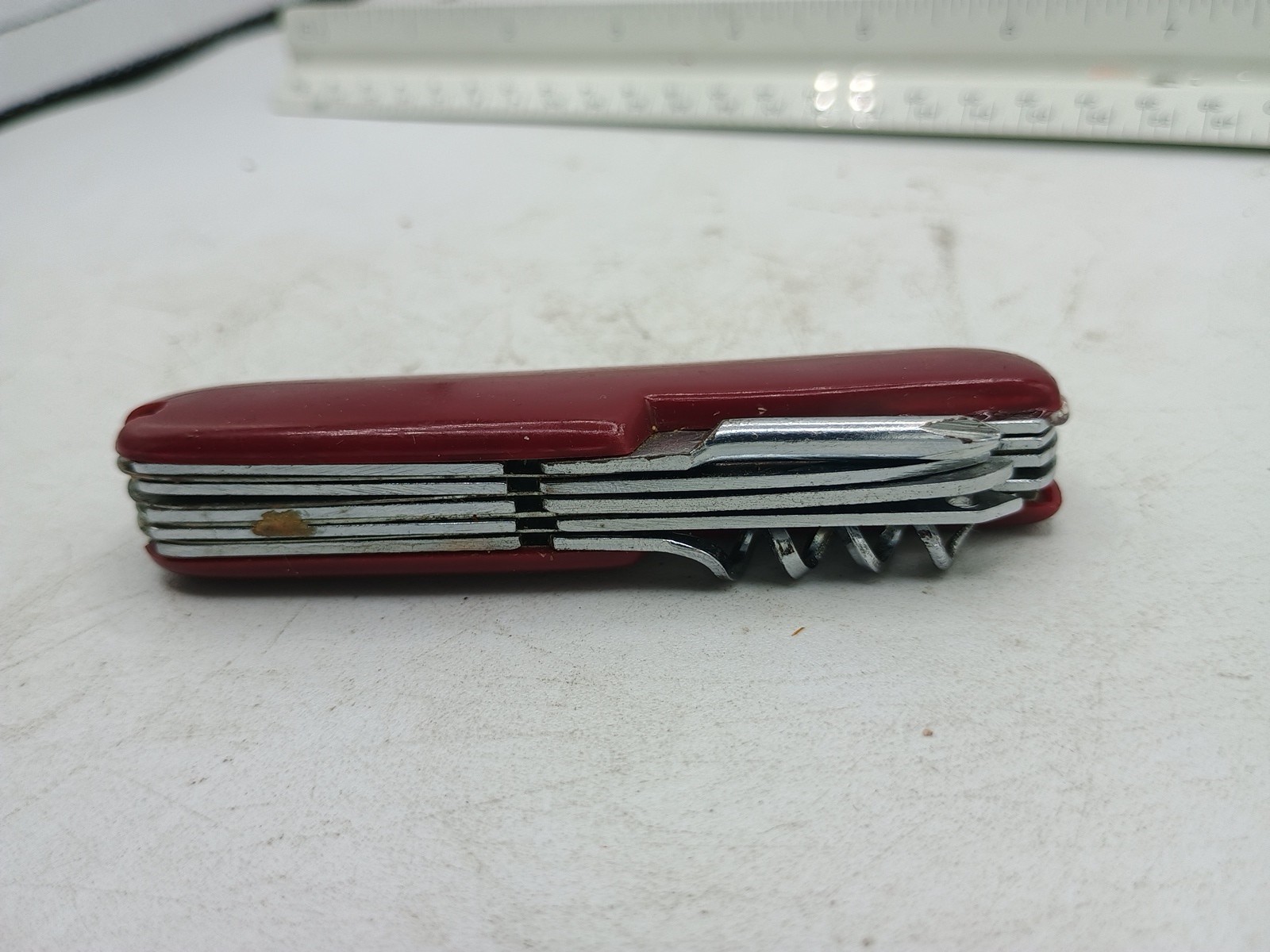 Multi-Tool Pocket Knife Multi-Purpose with 8 Functions. Vtg