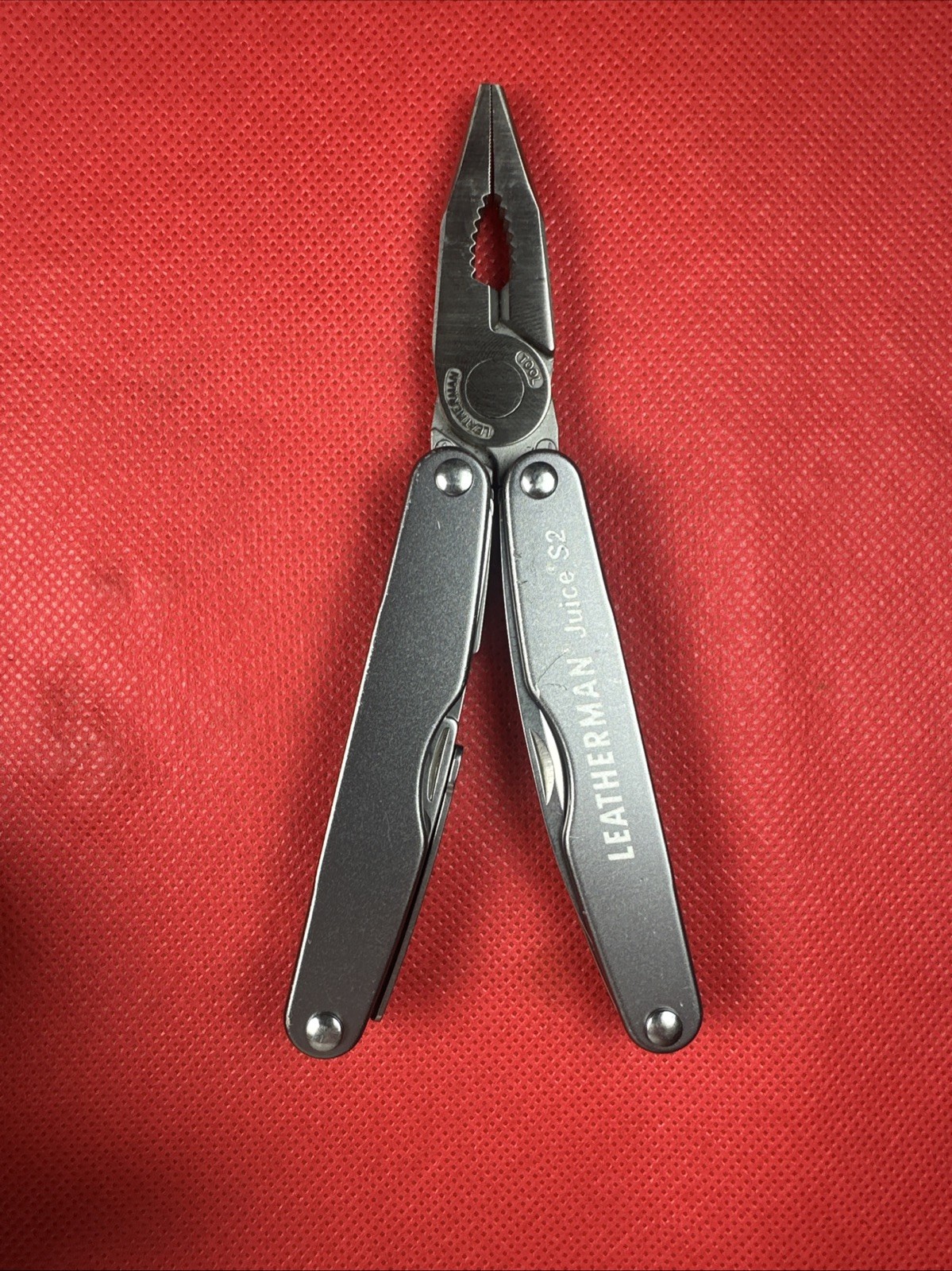 Retired Grey Gen 1 Leatherman Juice S2 Multitool, Great EDC!