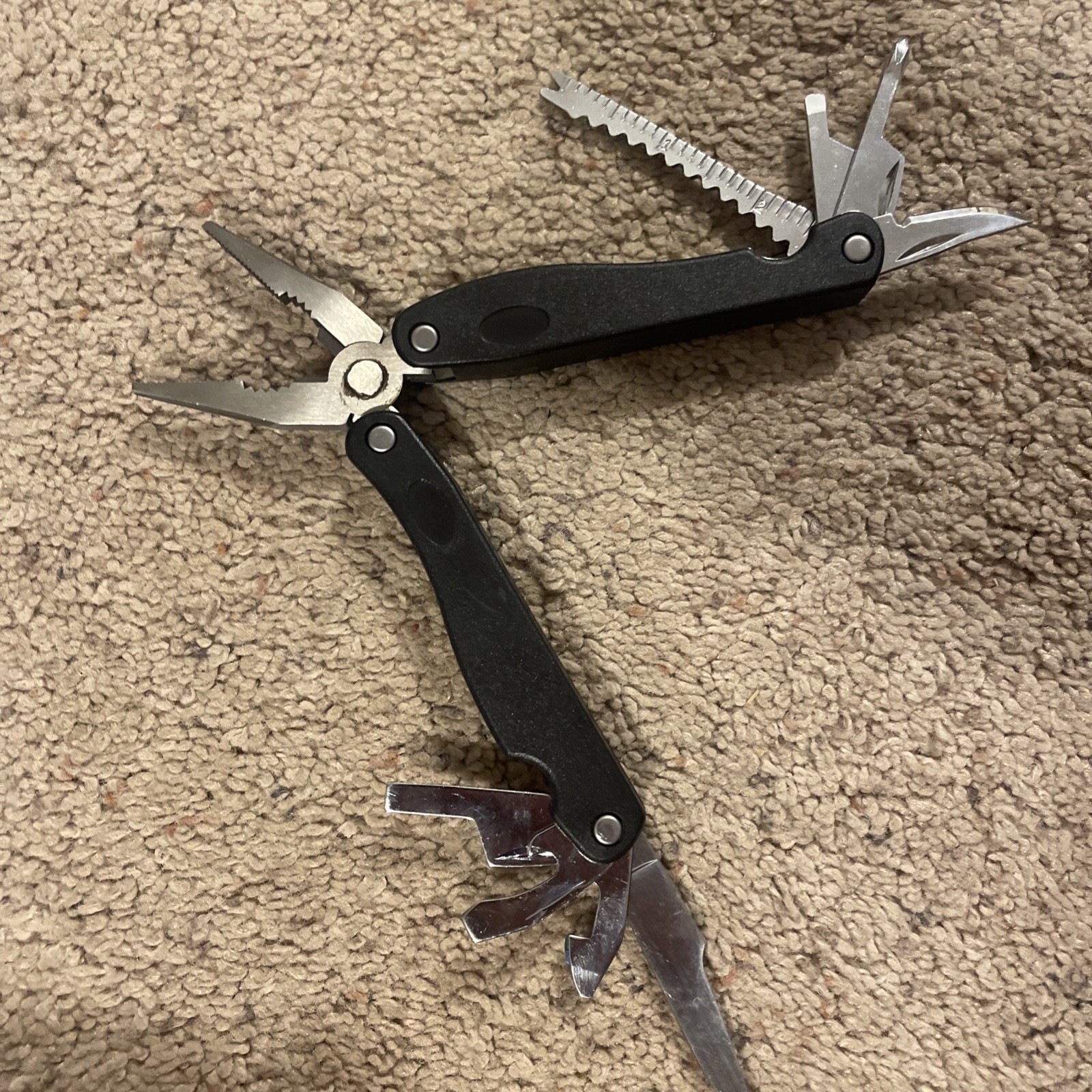 Handyman Club of America Folding Multi Tool