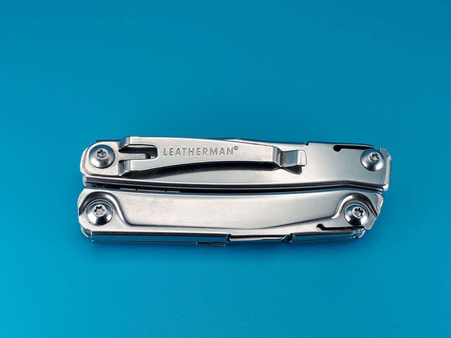 Leatherman Rev 3.8″ Multi-Tool, Stainless! NICE!