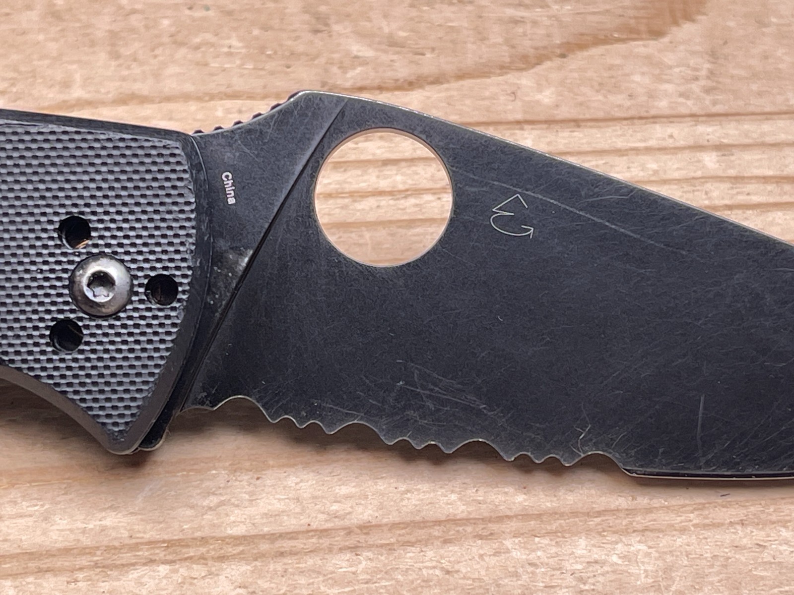 Spyderco Tenacious Folding Pocket Knife 8Cr13MoV Black Partially Serrated Blade