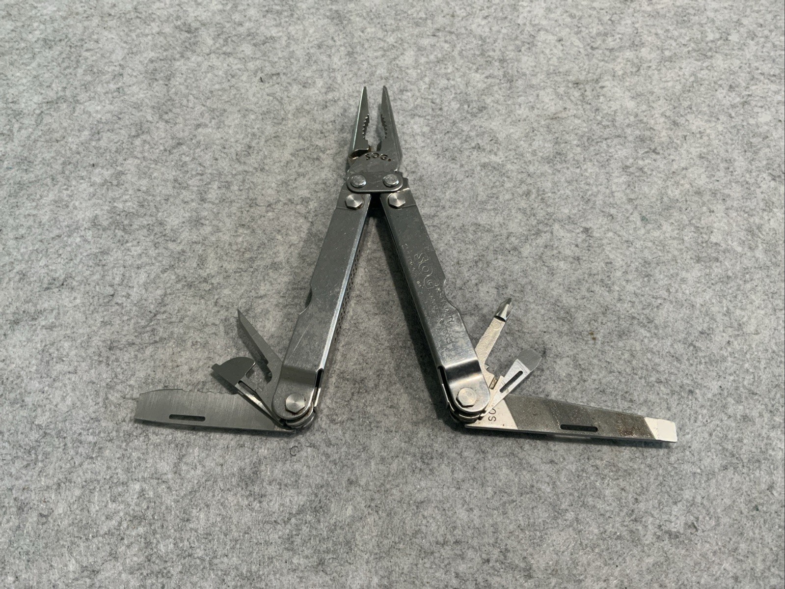 Vintage SOG Powerplier Multi Tool Stainless Broken Metal Saw