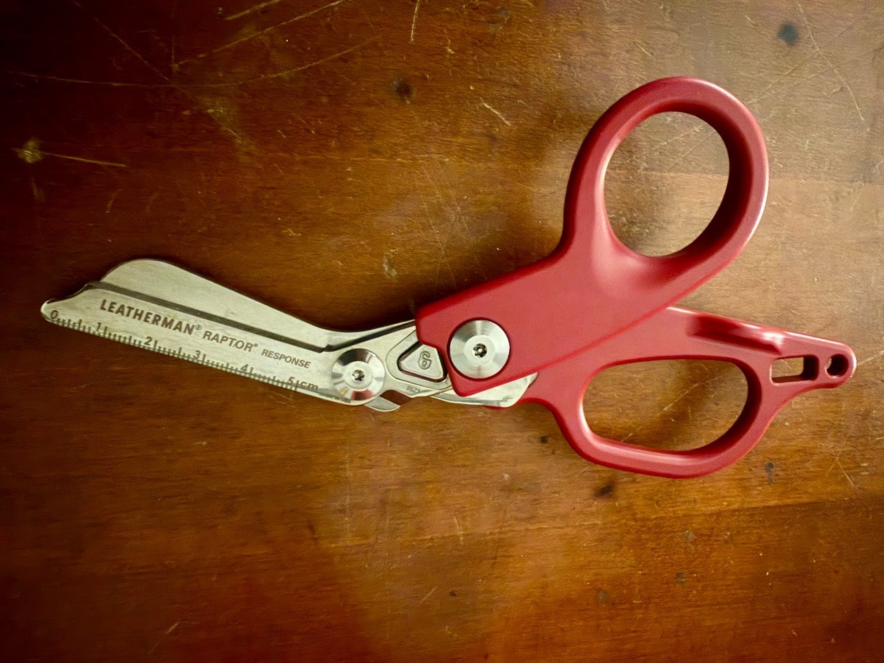 Leatherman Raptor Response Rescue Shears – Red/Crimson – “J.S.” Laser Etched