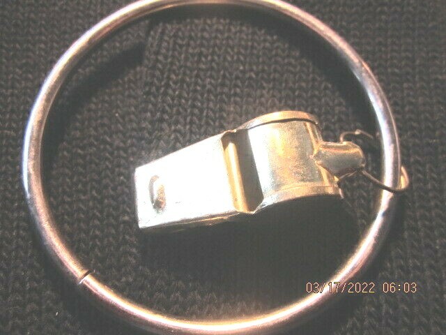 Brass Safety Attack Bracelet Whistle to Wear