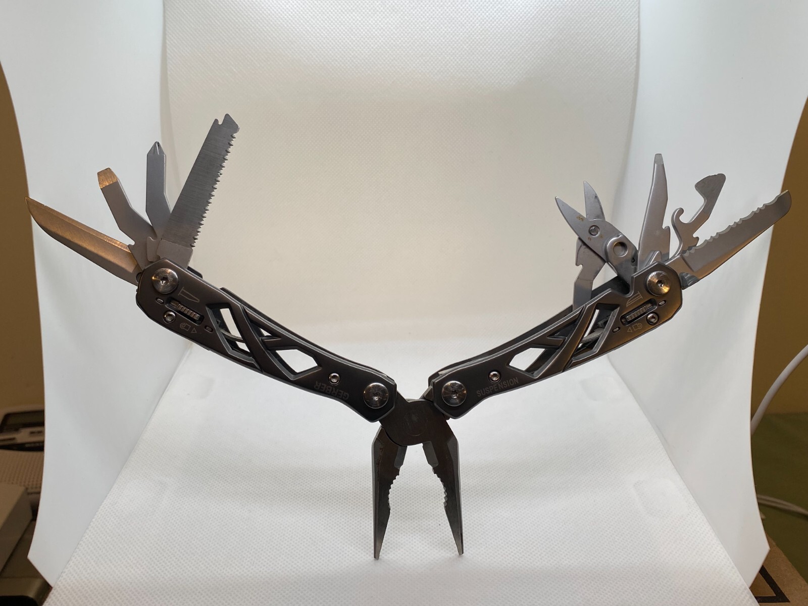 GERBER Suspension Multi-Tool Gray WITH Sheath — Great Condition