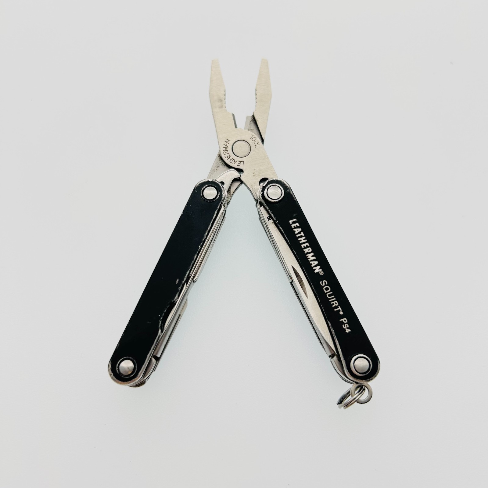 Leatherman Squirt PS4 BLACK – 8-in-1 Keychain Multi-Tool Discontinued (CODE35)