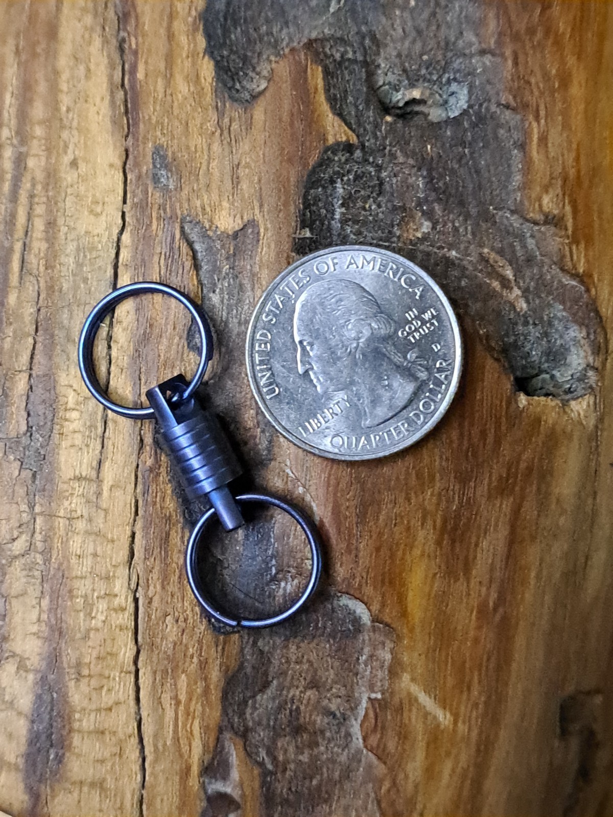 Pro Mini Series Anodized Titanium Swivel With 15mm Titanium Keyrings