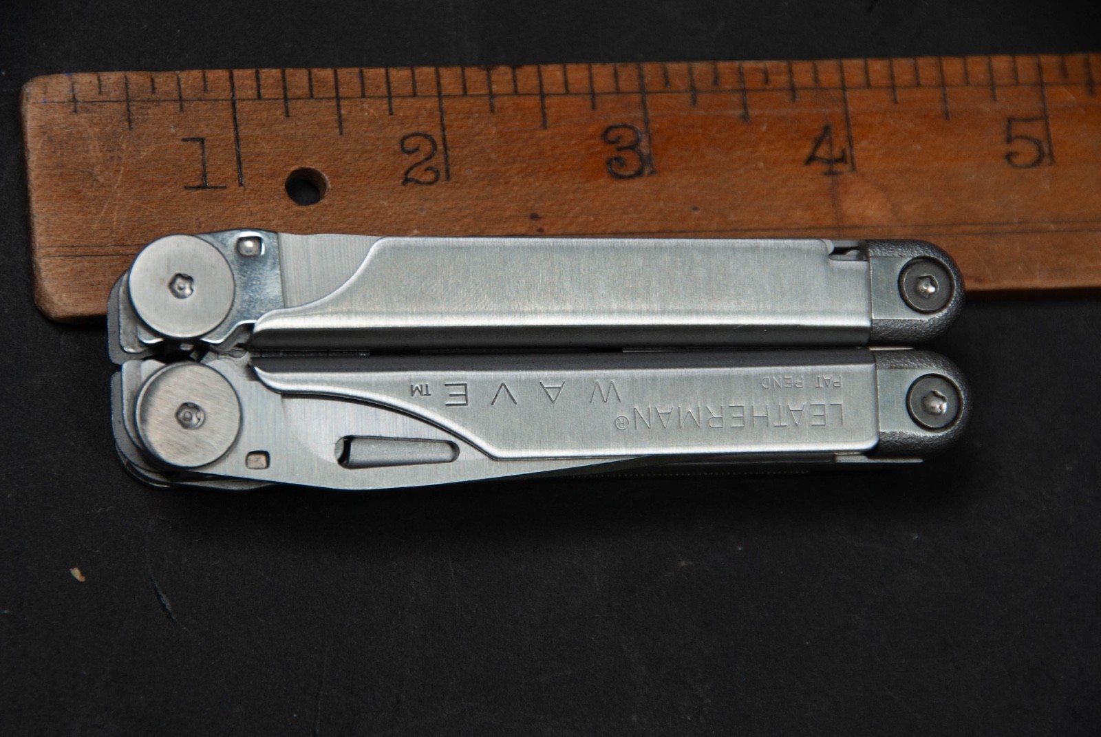 Leatherman Wave Multi Tool & Brown Leather Case Code 0799 Excellent Condition.