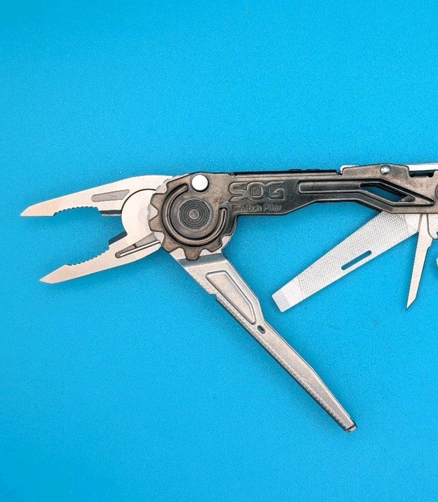 SOG SwitchPlier Plier Knife Multi Tool!