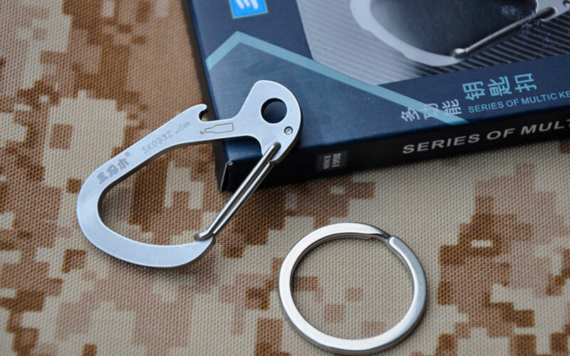 HotSanrenmu SK033Z Keychain Tool Bottle Opener Outdoor Hanging Buckle Key Ring