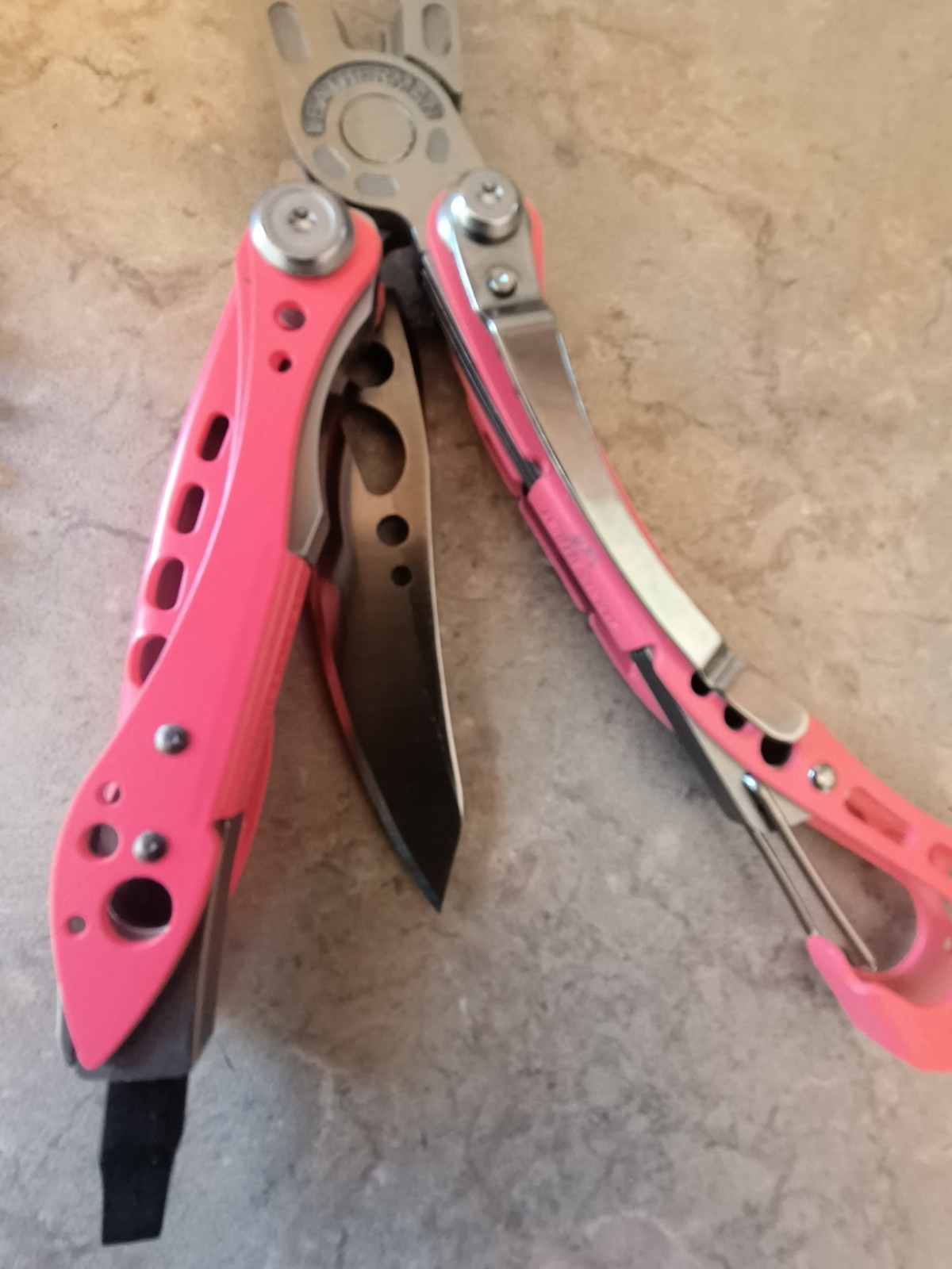 Leatherman Skeletool CX Guava 833143 Mutli-Tool/Bit Kit/Nylon Sheath 934860
