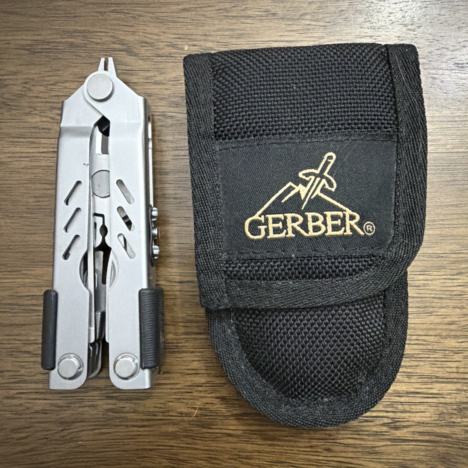 Gerber Fisherman Multi-Plier Multi Tool MP400 Compact Sport