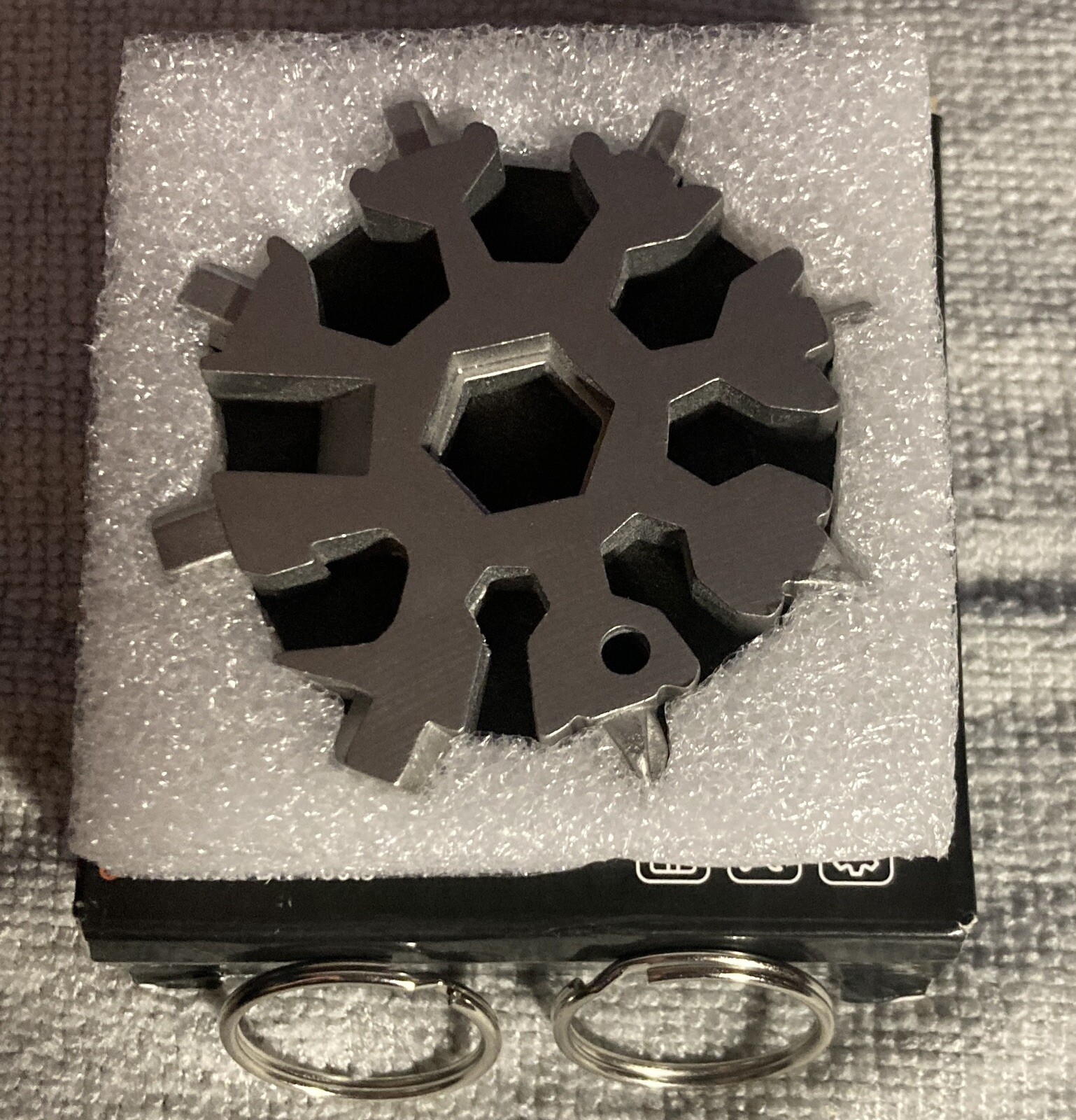 NEW 18-in-1 Snowflake Multi Tool 2pk, Black & Silver