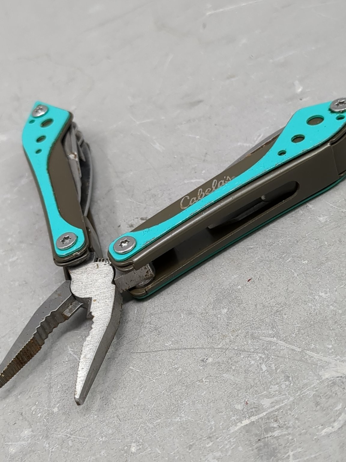 Cabela’s Multi-Tool Pliers Knife Scissors Screwdrivers Utility Tool