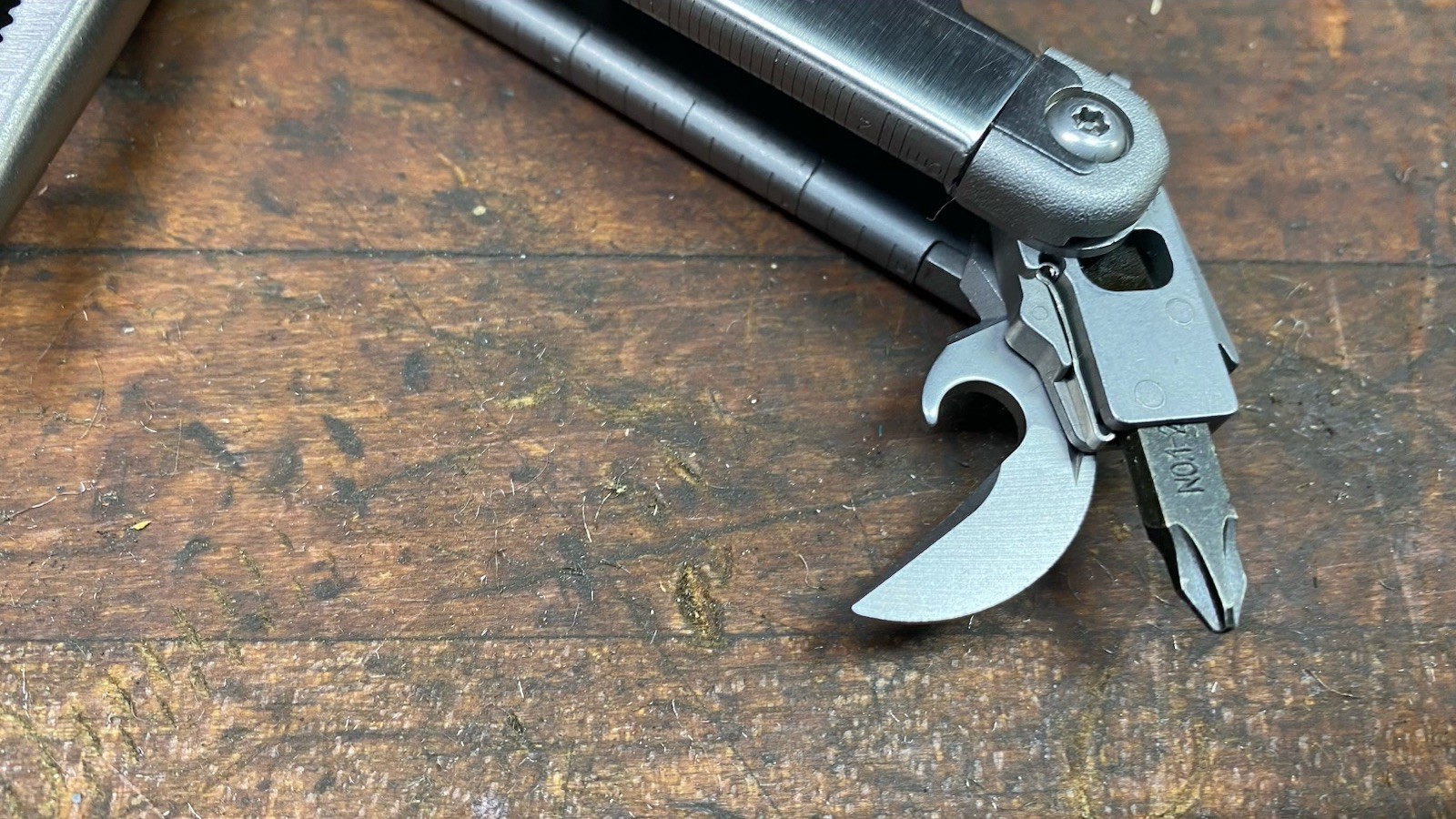 Leatherman Surge Multi-Tool With Sheath EZE Lap Stick & LED Mag Lite, Nice Shape