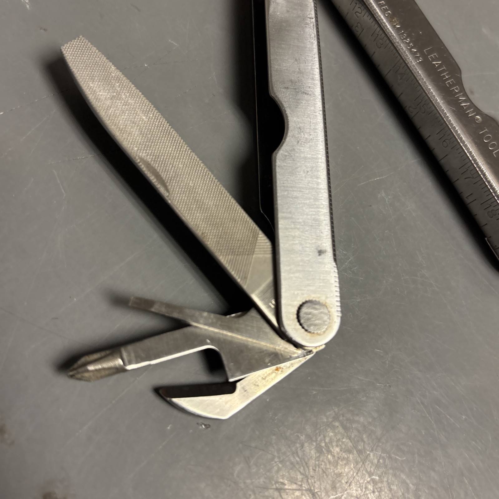 Leatherman Pocket Survival Tool PST Stamped 0794, Minor Chip To Blade Tip