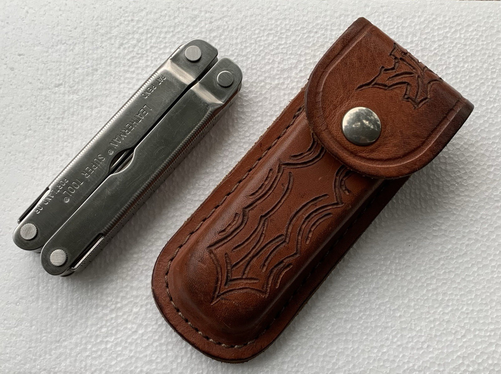 VTG 90’s Leatherman Super Tool With Custom Leather Sheath