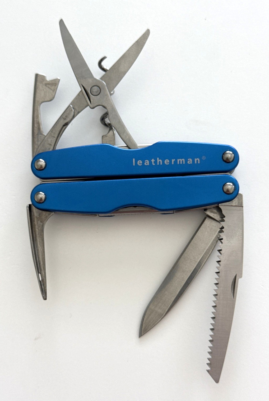 Leatherman Juice CS4 Multi-Tool Blue USA