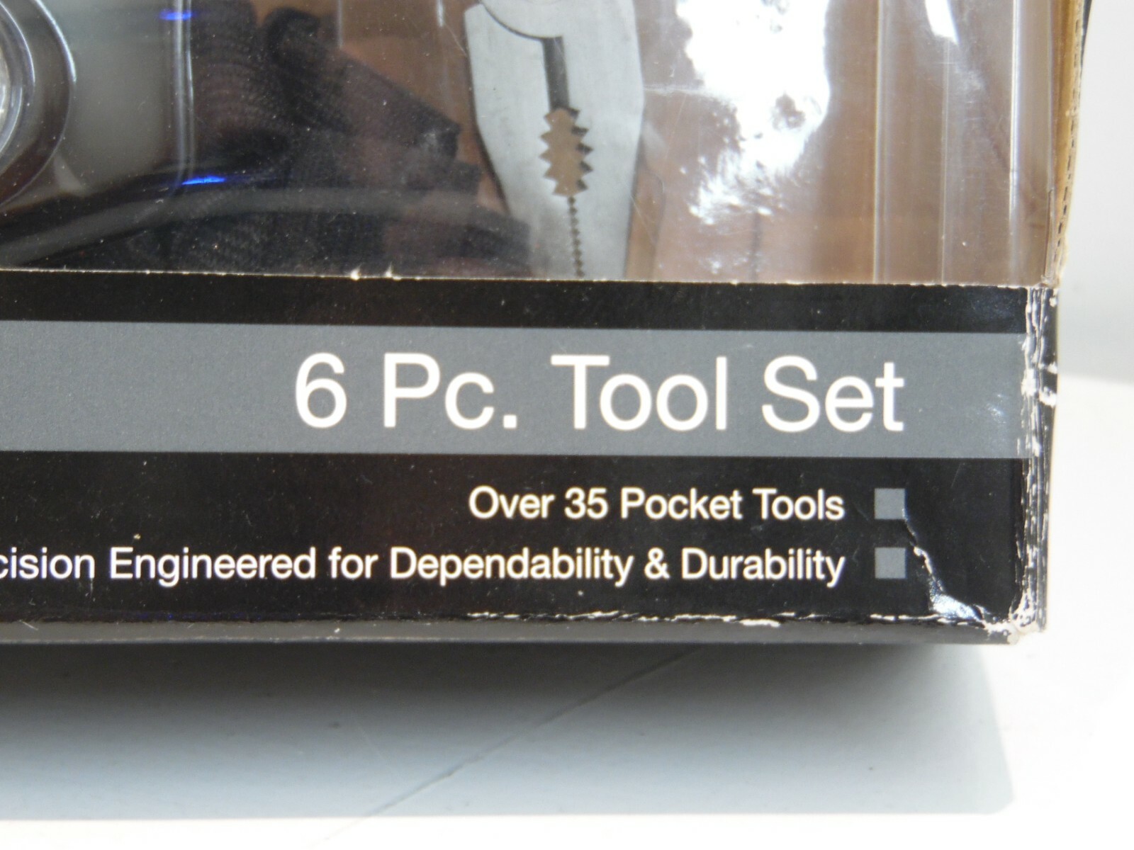 Sharper Image Tool set NIB(912t4) 6pc. tool set over 35 pocket tools. perfect fo