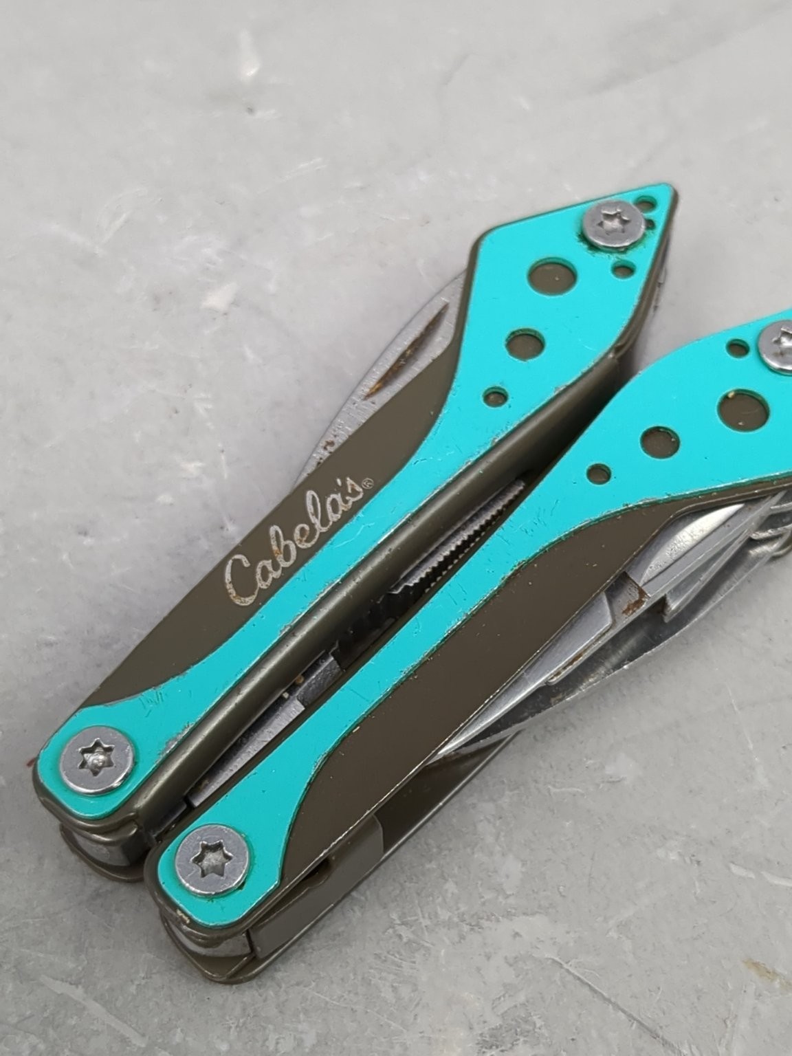 Cabela’s Multi-Tool Pliers Knife Scissors Screwdrivers Utility Tool