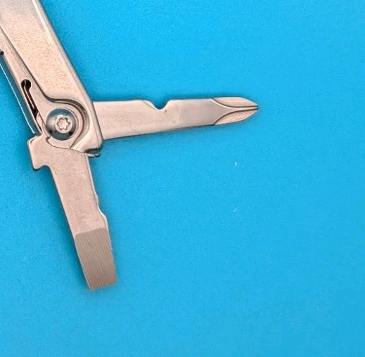 Leatherman Rev 3.8″ Multi-Tool, Stainless!
