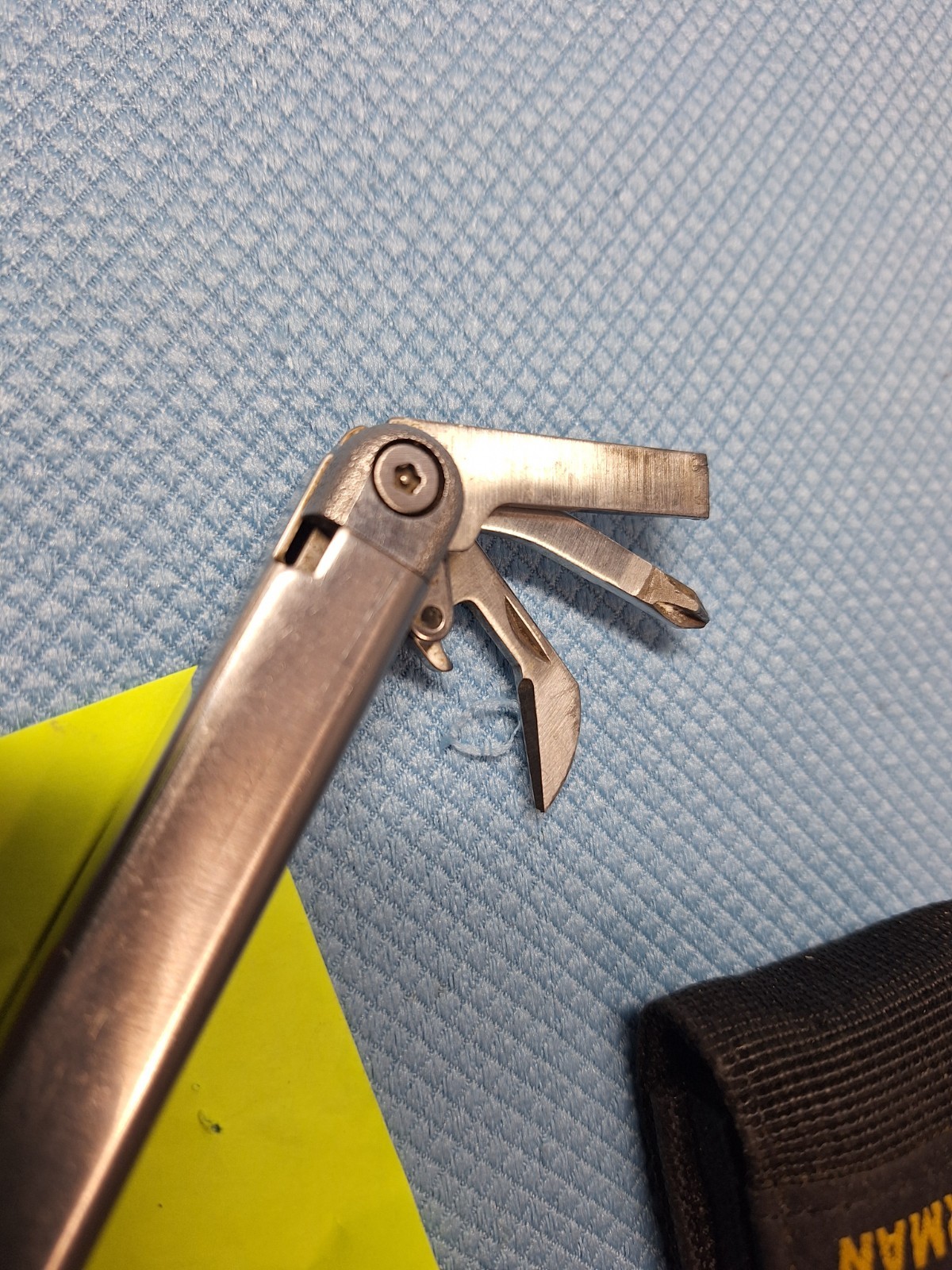 1 Leatherman 1ST GEN Multi Tool W/ SHEATH FISHING Camping LOC C03