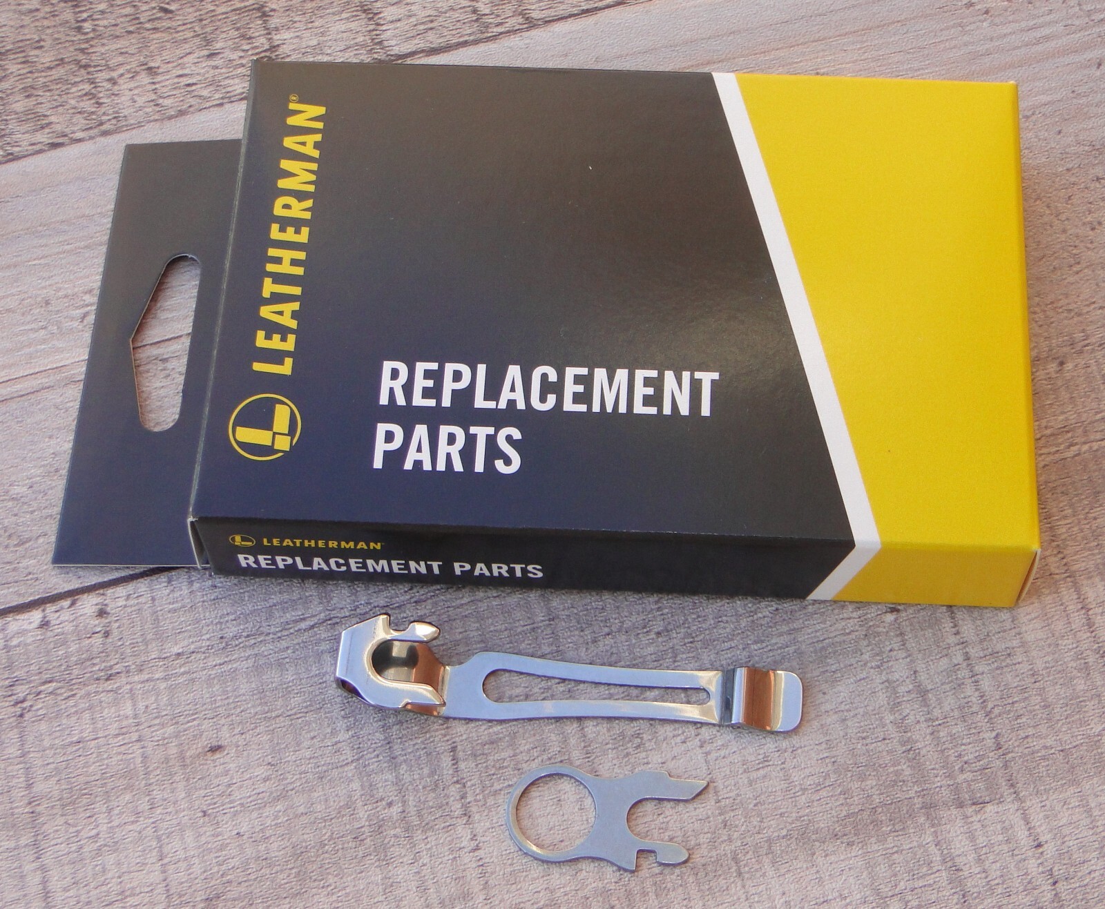 Leatherman® Pocket Clip & Lanyard Stainless For Surge® Wave+® & Charge® 934850