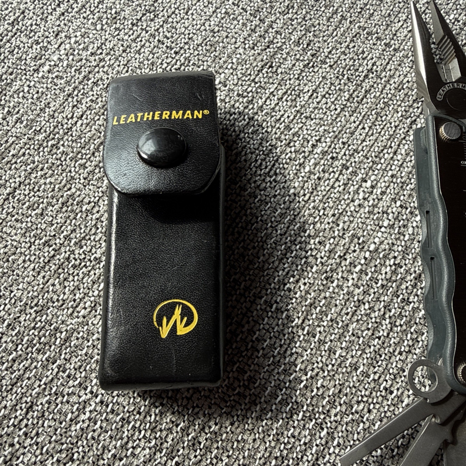 Leatherman Fuse Multi-Tool w Sheath Date Code 1004 (Oct 2004)