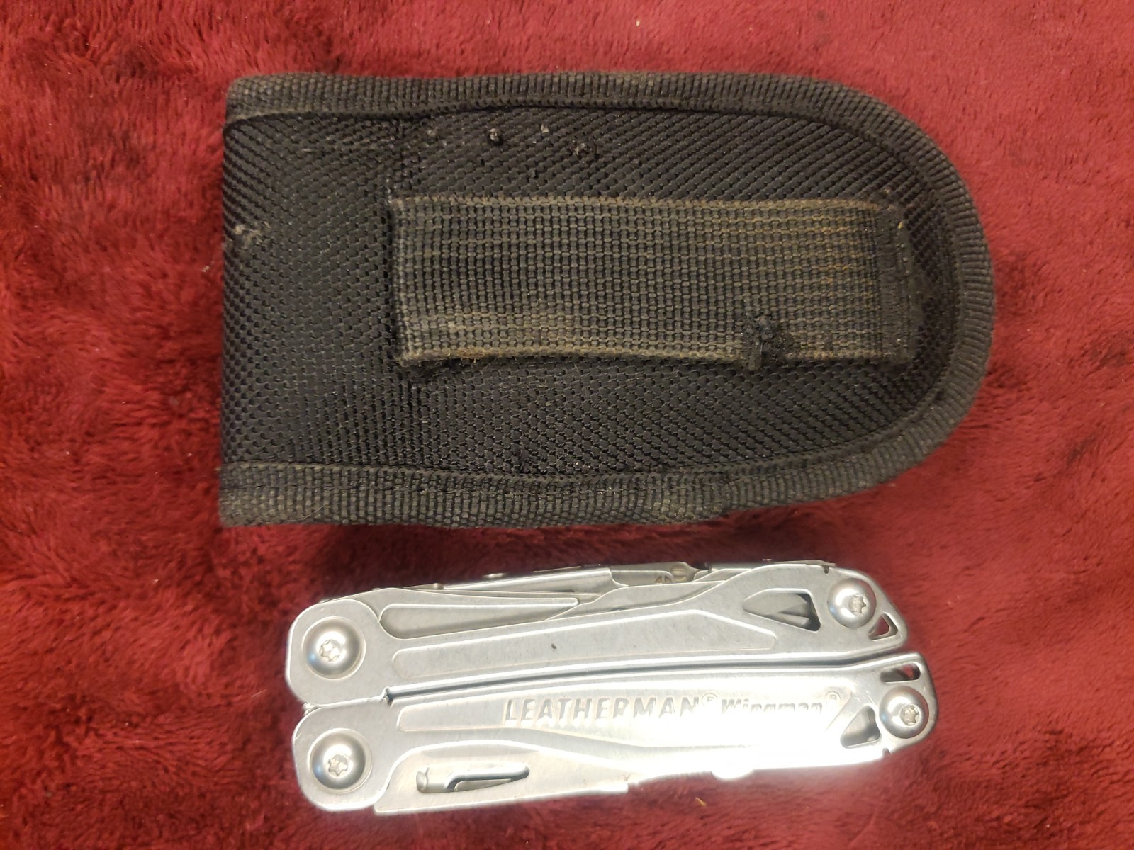 Leatherman Wingman Multi Tool with Sheath with light damage 0120 Date Code