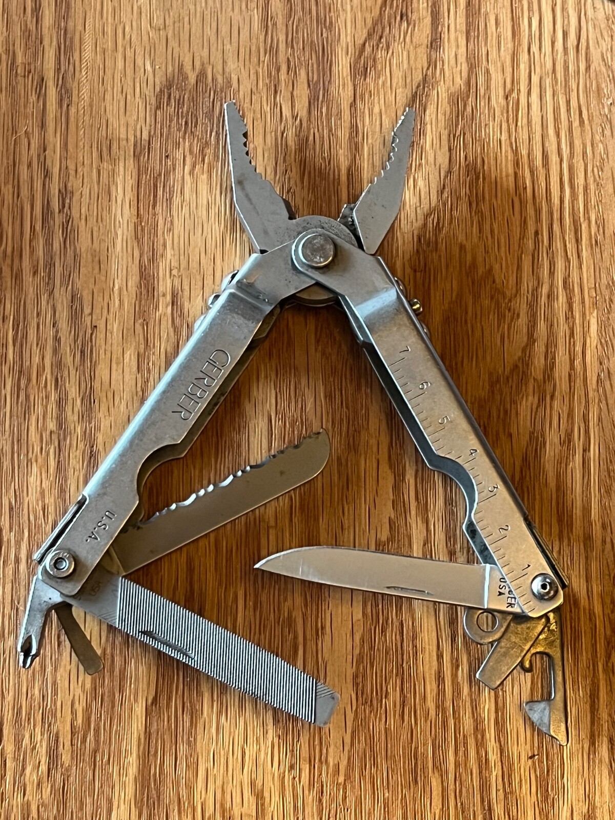 Super rare Gerber multi plier pocket tool kit sheath with blunt nose MP400