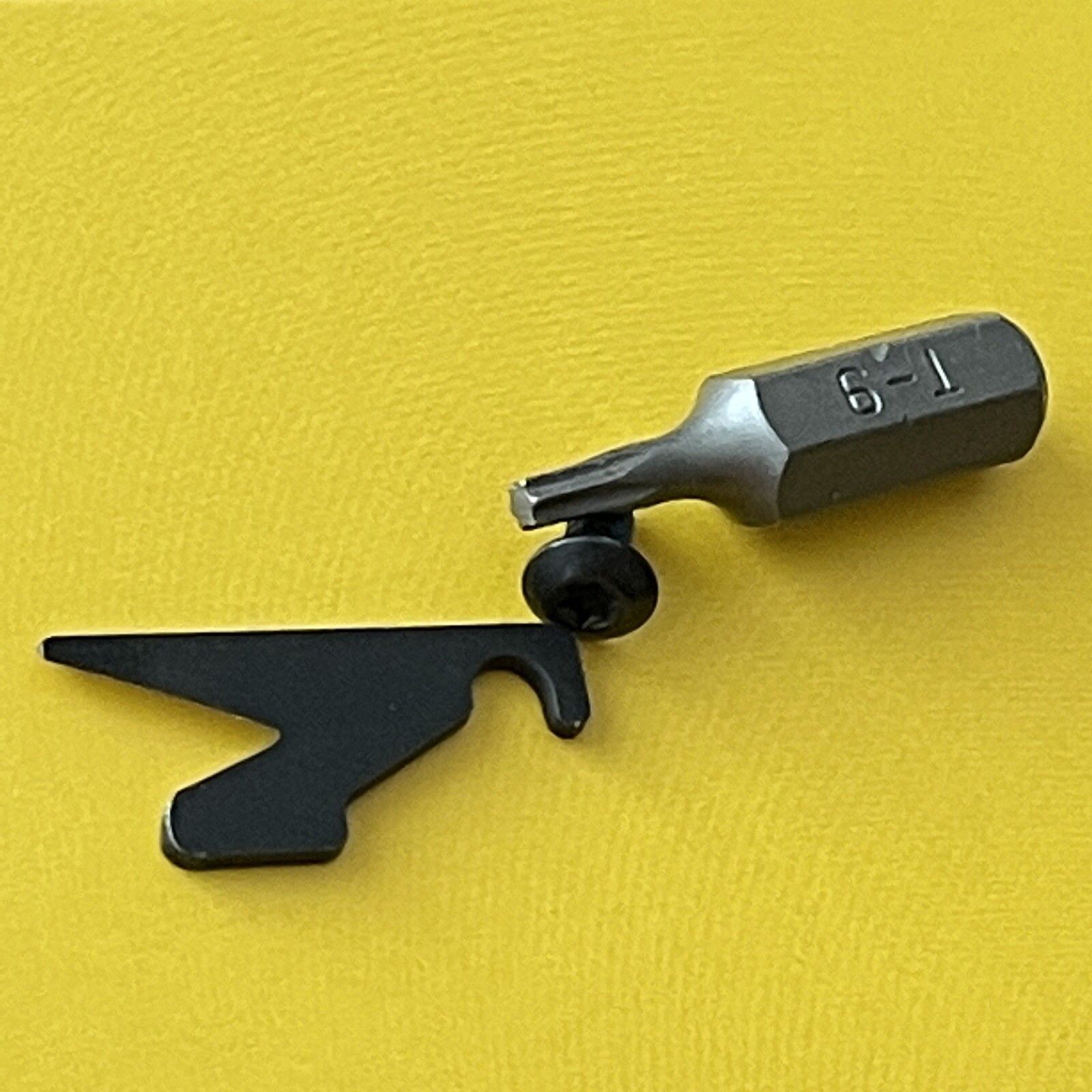 Leatherman MUT, MUT EOD Replacement Accessory: Strap Cutter Insert 154CM Steel