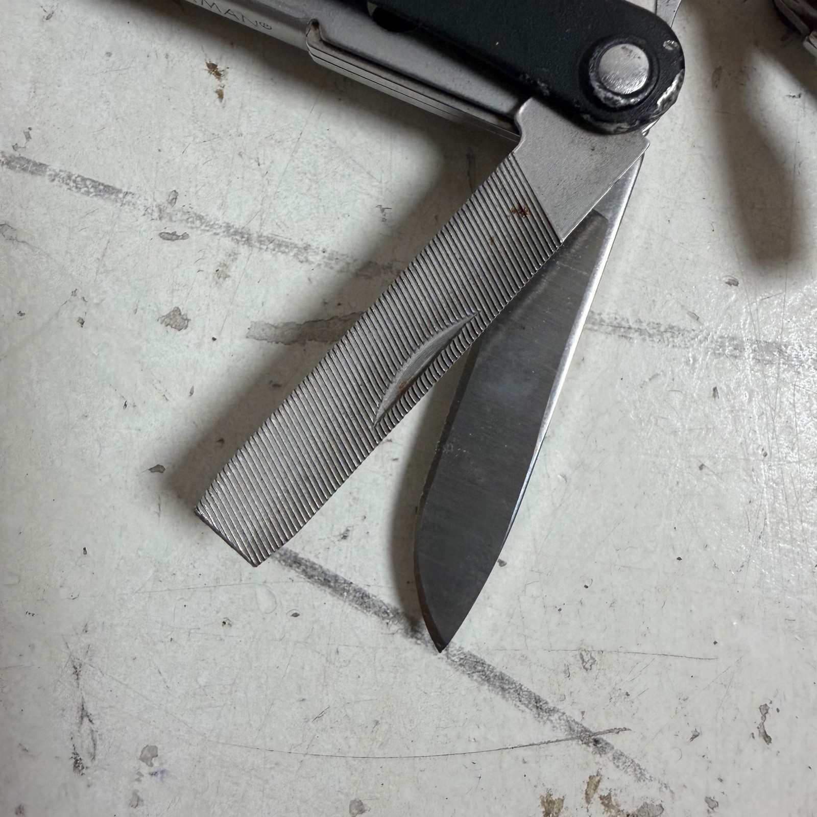 Leatherman Squirt PS4 Black Stainless Steel Lightweight Compact Plier Multitools