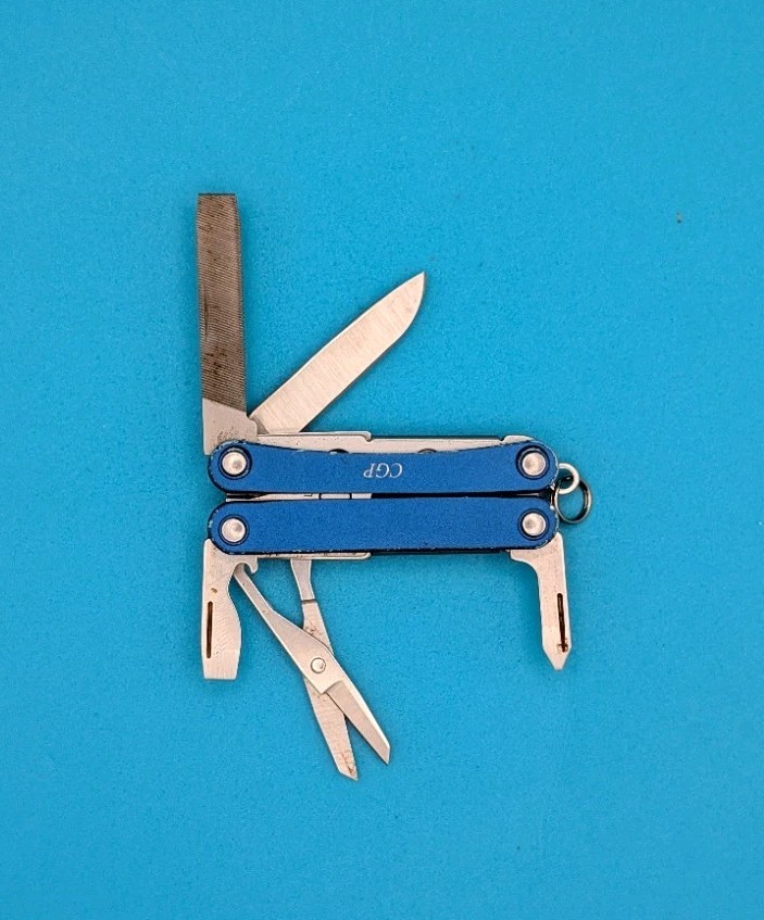 Leatherman SQUIRT PS4 Multi-Tool With Pliers Scissors Knife BLUE! *CGP*