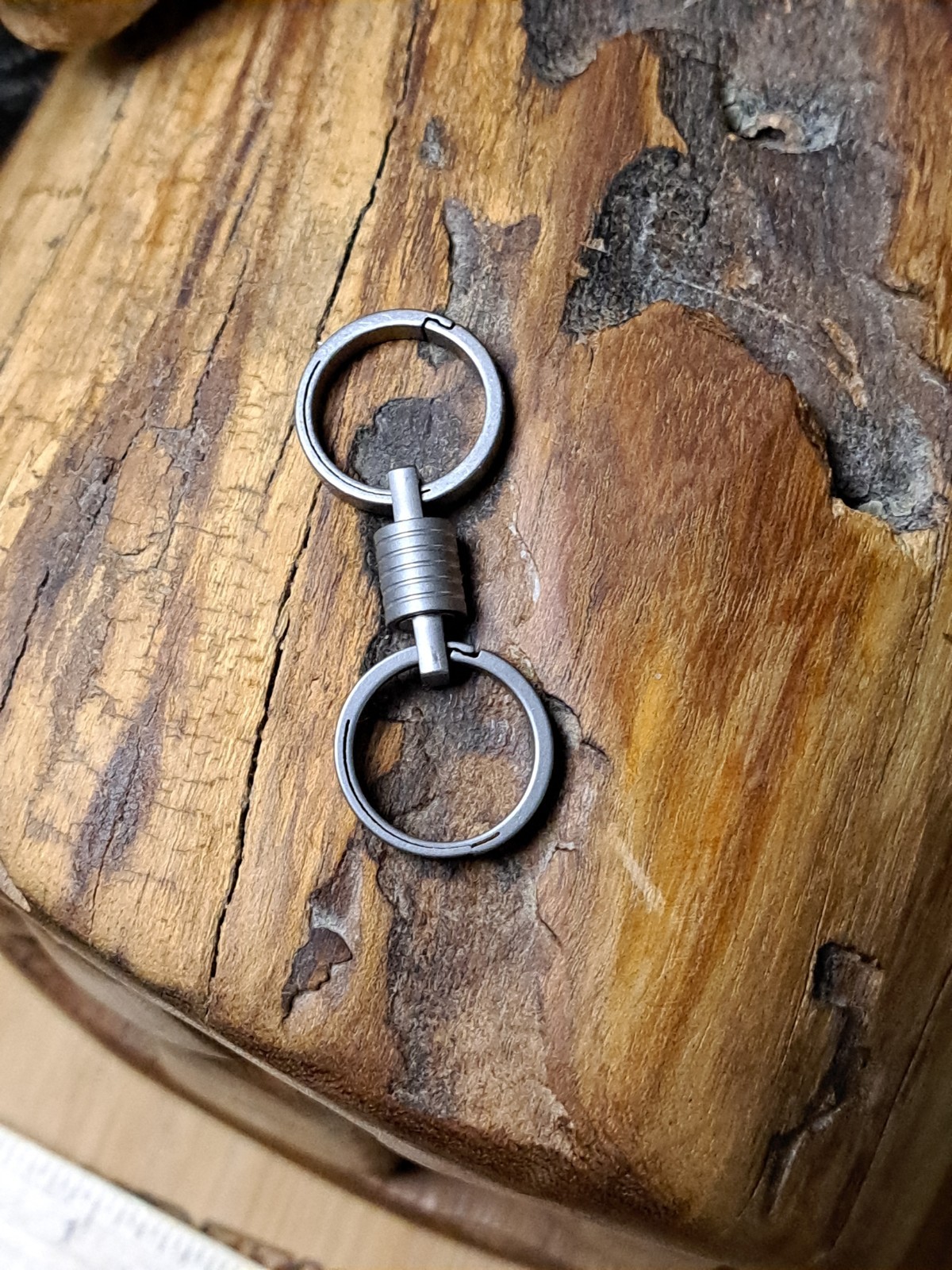 Pro Mini Series Titanium Swivel With 17.5mm Titanium Quicksnap Keyrings