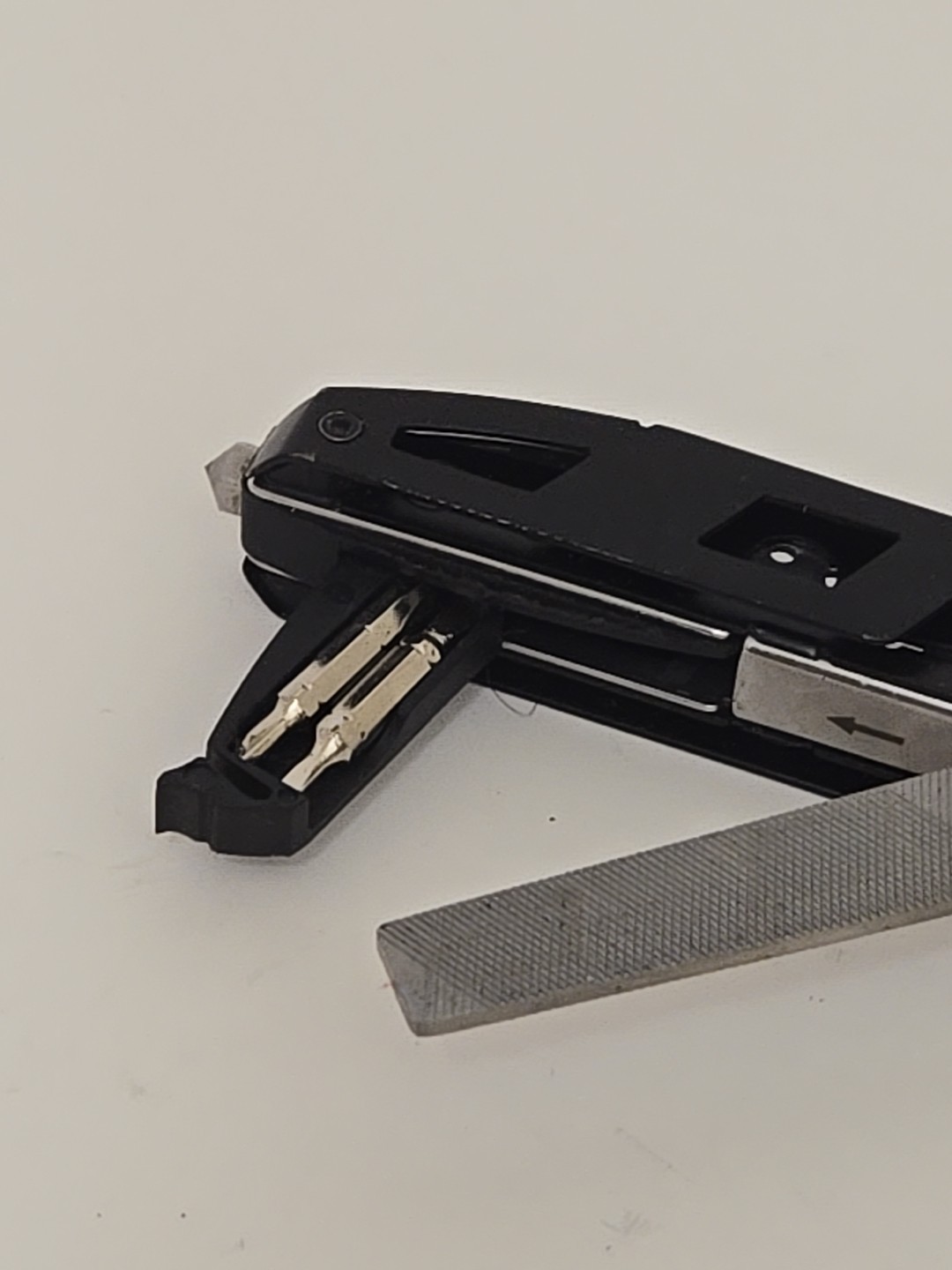 B/Bury Multi-Tool File Pliers Screwdrivers Glass Break