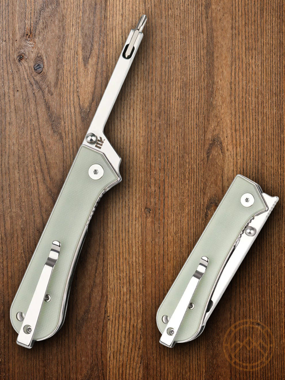 NUKNIVES Kumpanter Folding Screwdriver With Bits Pocket Clip Liner Lock Green